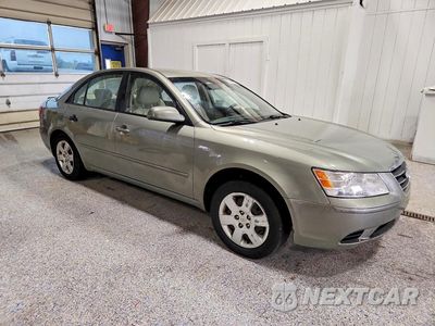 Czwarte zdjęcie samochodu z boku: 2010 HYUNDAI SONATA GLS VIN:5NPET4AC5AH618108 - miniatura