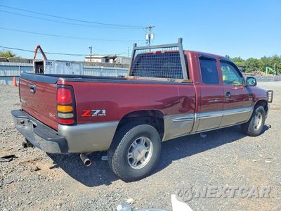 Trzecie zdjęcie samochodu z tyłu: 2002 GMC NEW SIERRA K1500 VIN:1GTEK19T32Z283253 - miniatura
