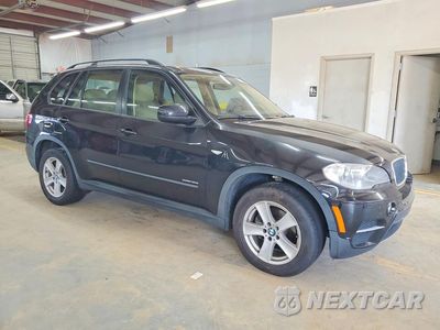 Czwarte zdjęcie samochodu z boku: 2013 BMW X5 XDRIVE35I VIN:5UXZV4C54D0E11769 - miniatura