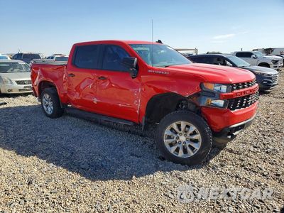 Czwarte zdjęcie samochodu z boku: 2021 CHEVROLET SILVERADO C1500 CUSTOM VIN:3GCPWBEK0MG295721 - miniatura