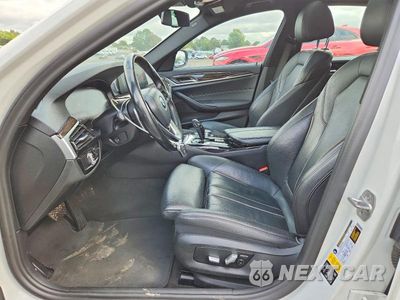 Zdjęcie 7 z 12 samochodu: 2020 BMW 530 XI VIN:WBAJR7C0XLCD11842 - miniatura