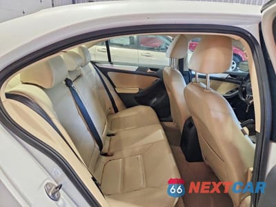 Zdjęcie 10 z 12 samochodu: 2013 VOLKSWAGEN JETTA HYBRID VIN:3VW637AJXDM284156 - miniatura