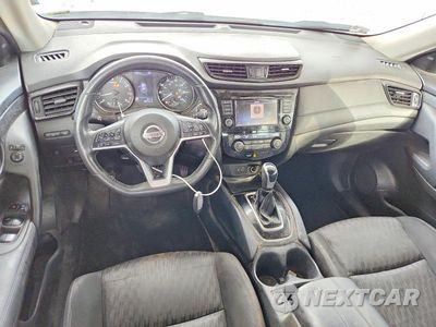 Zdjęcie 8 z 13 samochodu: 2018 NISSAN ROGUE SV VIN:KNMAT2MV7JP502512 - miniatura