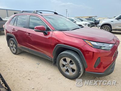 Czwarte zdjęcie samochodu z boku: 2023 TOYOTA RAV4 XLE VIN:2T3W1RFV3PW297298 - miniatura