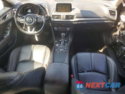 Zdjęcie 8 z 12 samochodu: 2018 MAZDA 3 TOURING VIN:3MZBN1V37JM254318 - miniatura