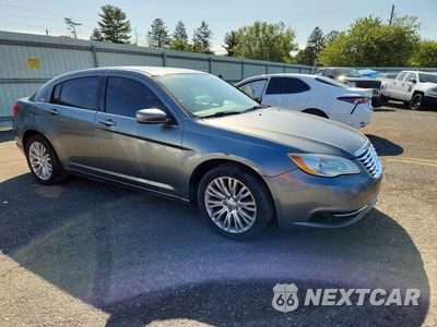 Czwarte zdjęcie samochodu z boku: 2012 CHRYSLER 200 LX VIN:1C3CCBAB2CN149747 - miniatura
