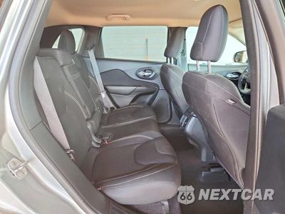 Zdjęcie 11 z 14 samochodu: 2016 JEEP CHEROKEE LATITUDE VIN:1C4PJLCB2GW216398 - miniatura