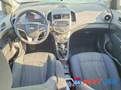 Zdjęcie 8 z 12 samochodu: 2012 CHEVROLET SONIC LT VIN:1G1JD5SH6C4138270 - miniatura