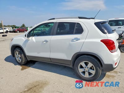 Drugie zdjęcie samochodu z przodu: 2018 CHEVROLET TRAX 1LT VIN:KL7CJPSB9JB599436 - miniatura