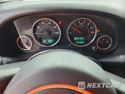 Zdjęcie 9 z 13 samochodu: 2015 JEEP WRANGLER UNLIMITED SAHARA VIN:1C4BJWEG9FL648605 - miniatura