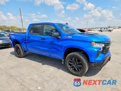 Czwarte zdjęcie samochodu z boku: 2025 CHEVROLET SILVERADO K1500 LT TRAIL BOSS VIN:3GCUKFEDXSG296315 - miniatura