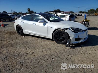 Czwarte zdjęcie samochodu z boku: 2020 TESLA MODEL S VIN:5YJSA1E20LF403326 - miniatura