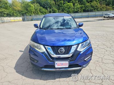 Piąte zdjęcie samochodu w środku: 2019 NISSAN ROGUE S VIN:JN8AT2MV5KW387260 - miniatura