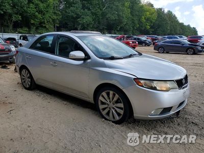 Czwarte zdjęcie samochodu z boku: 2010 KIA FORTE SX VIN:KNAFW4A38A5140243 - miniatura