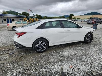 Trzecie zdjęcie samochodu z tyłu: 2025 HYUNDAI ELANTRA SEL SPORT VIN:KMHLM4DGXSU890711 - miniatura