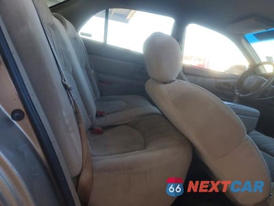 Zdjęcie 10 z 12 samochodu: 2002 BUICK CENTURY CUSTOM VIN:2G4WS52J121123025 - miniatura