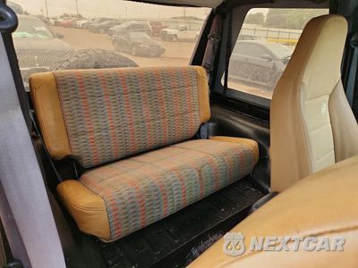 Zdjęcie 11 z 13 samochodu: 1997 JEEP WRANGLER / TJ SPORT VIN:1J4FY19S3VP521851 - miniatura