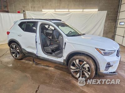 Czwarte zdjęcie samochodu z boku: 2026 VOLVO XC40 PLUS VIN:YV4L12UC0T2785300 - miniatura