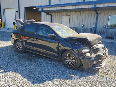 Czwarte zdjęcie samochodu z boku: 2018 VOLKSWAGEN JETTA SE VIN:3VWDB7AJ0JM241838 - miniatura