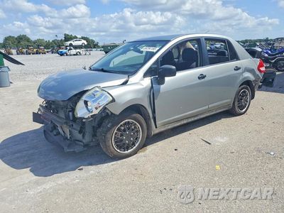 2008 NISSAN VERSA 1.8 S 3N1BC11E78L405158 - główne zdjęcie licytacji z USA - miniatura