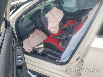 Zdjęcie 8 z 12 samochodu: 2024 HONDA CIVIC TYPE-R VIN:JHMFL5G41RX003306 - miniatura