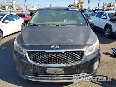 Piąte zdjęcie samochodu w środku: 2017 KIA SEDONA LX VIN:KNDMB5C13H6326087 - miniatura