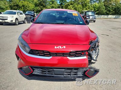 Piąte zdjęcie samochodu w środku: 2024 KIA FORTE GT LINE VIN:3KPF54AD4RE748291 - miniatura