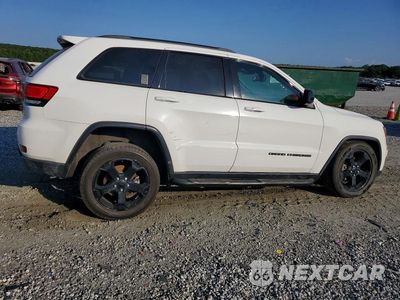 Trzecie zdjęcie samochodu z tyłu: 2018 JEEP GRAND CHEROKEE LAREDO VIN:1C4RJFAG1JC499829 - miniatura