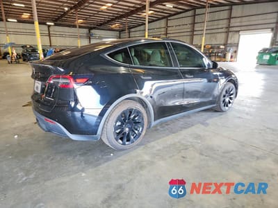 Trzecie zdjęcie samochodu z tyłu: 2021 TESLA MODEL Y VIN:5YJYGDEE1MF186892 - miniatura