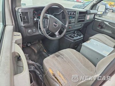 Zdjęcie 8 z 13 samochodu: 2012 GMC SAVANA G1500 VIN:1GTS7AFX5C1183540 - miniatura