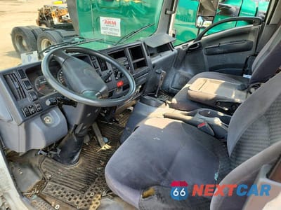 Zdjęcie 8 z 13 samochodu: 2015 ISUZU NQR VIN:JALE5W162F7302398 - miniatura