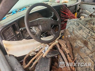 Zdjęcie 8 z 13 samochodu: 2005 CHEVROLET SILVERADO K2500 HEAVY DUTY VIN:1GBHK29U95E285536 - miniatura