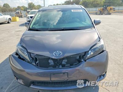 Piąte zdjęcie samochodu w środku: 2017 TOYOTA SIENNA XLE PREMIUM 8-PASSENGER VIN:5TDYZ3DC3HS796234 - miniatura
