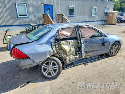 Trzecie zdjęcie samochodu z tyłu: 2007 HONDA ACCORD EX VIN:1HGCM56807A086623 - miniatura