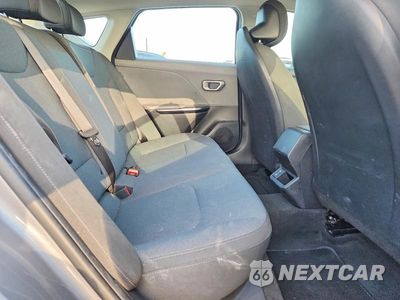 Zdjęcie 10 z 13 samochodu: 2025 KIA K4 LXS VIN:3KPFT4DEXSE028185 - miniatura