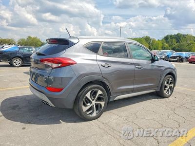 Trzecie zdjęcie samochodu z tyłu: 2017 HYUNDAI TUCSON SPORT VIN:KM8J3CA25HU271276 - miniatura