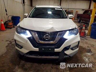 Piąte zdjęcie samochodu w środku: 2017 NISSAN ROGUE SV VIN:KNMAT2MVXHP552802 - miniatura