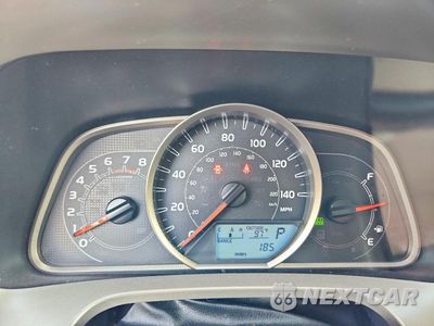 Zdjęcie 9 z 12 samochodu: 2015 TOYOTA RAV4 LE VIN:JTMZFREV1FD055461 - miniatura