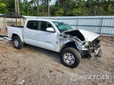 Czwarte zdjęcie samochodu z boku: 2020 TOYOTA TACOMA SR5 VIN:5TFAX5GN8LX176241 - miniatura