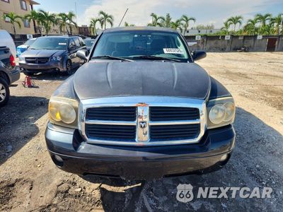 Piąte zdjęcie samochodu w środku: 2007 DODGE DAKOTA QUAD VIN:1D7HE28K07S259243 - miniatura