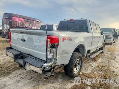 Trzecie zdjęcie samochodu z tyłu: 2025 FORD F250 SUPER DUTY VIN:1FT8W2BT7SEC18639 - miniatura