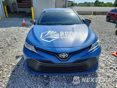 Piąte zdjęcie samochodu w środku: 2019 TOYOTA CAMRY L VIN:4T1B11HK3KU203361 - miniatura
