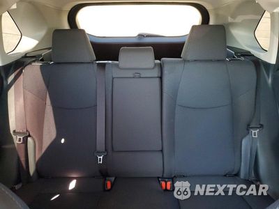 Zdjęcie 10 z 13 samochodu: 2025 TOYOTA RAV4 LE VIN:JTMMWRFV0SD338260 - miniatura