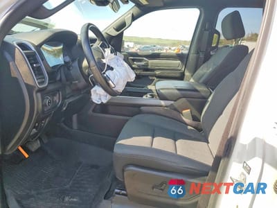 Zdjęcie 7 z 13 samochodu: 2021 RAM 1500 BIG HORN/LONE STAR VIN:1C6SRFFT6MN567896 - miniatura