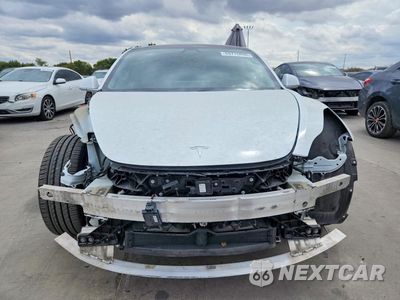 Piąte zdjęcie samochodu w środku: 2018 TESLA MODEL 3 VIN:5YJ3E1EA1JF025241 - miniatura