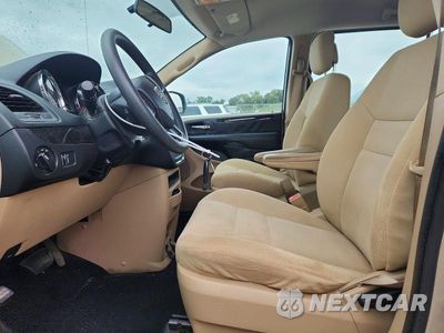 Zdjęcie 7 z 13 samochodu: 2015 DODGE GRAND CARAVAN SE VIN:2C4RDGBG2FR542505 - miniatura