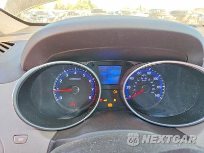 Zdjęcie 9 z 12 samochodu: 2011 HYUNDAI TUCSON GL VIN:KM8JT3AB9BU229264 - miniatura