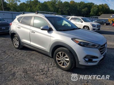 Czwarte zdjęcie samochodu z boku: 2016 HYUNDAI TUCSON SE VIN:KM8J33A42GU107029 - miniatura
