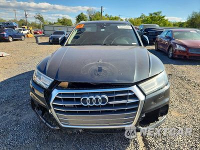 Piąte zdjęcie samochodu w środku: 2018 AUDI Q5 PREMIUM VIN:WA1ANAFY6J2022707 - miniatura