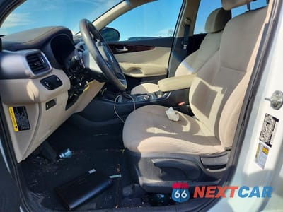 Zdjęcie 7 z 13 samochodu: 2017 KIA SORENTO LX VIN:5XYPGDA31HG192836 - miniatura